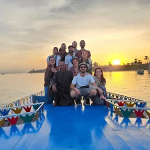 https://nile-sunrise-flats.hotels-luxor-egypt.com